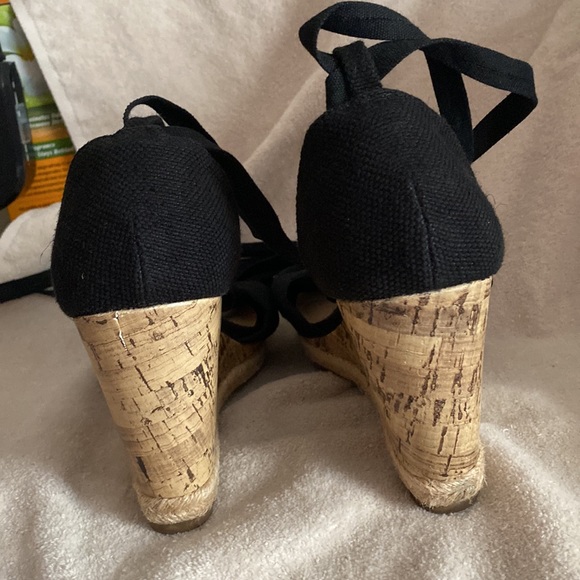 Tie up, black wedges - Picture 4 of 8